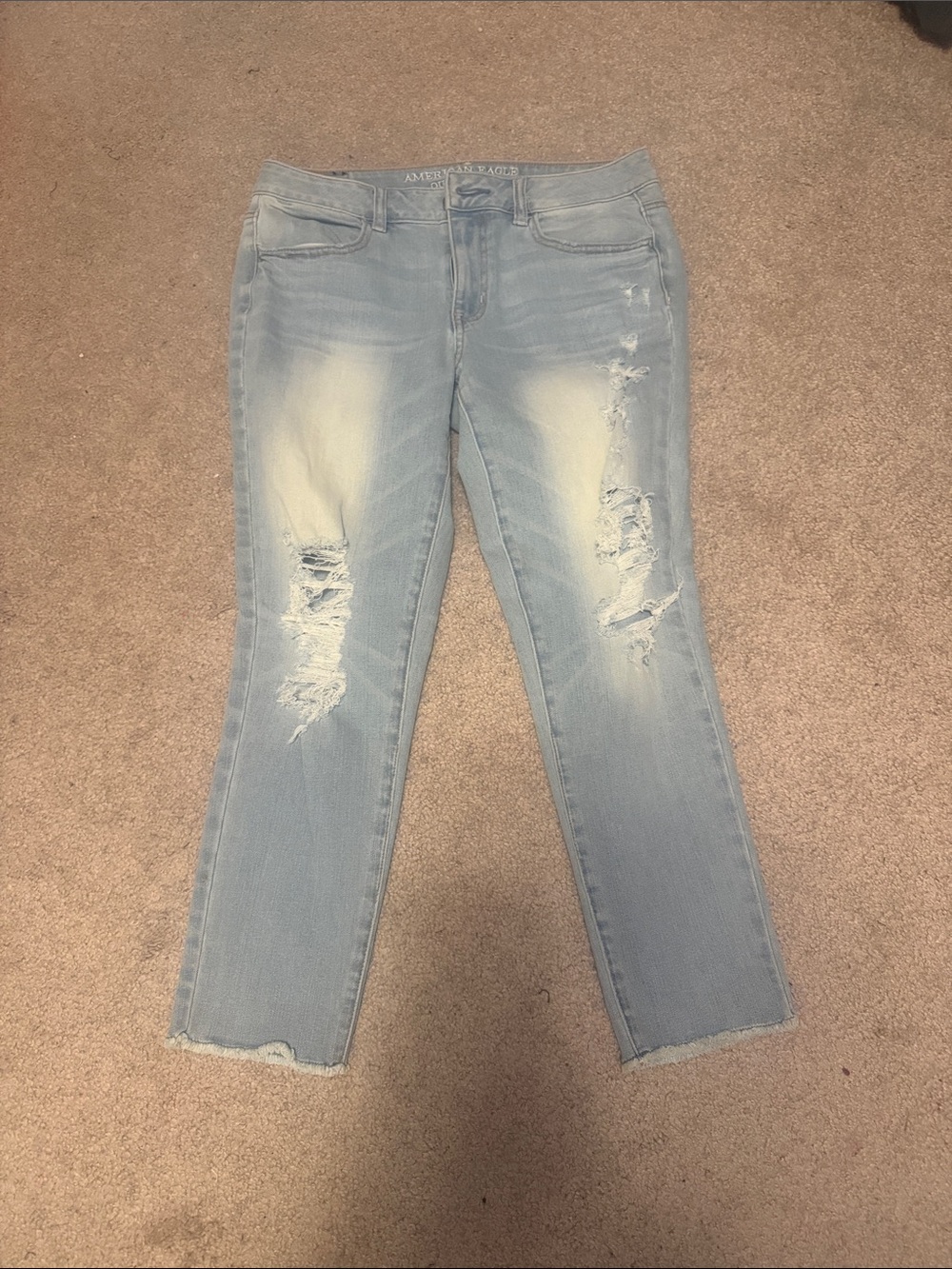 American Eagle Outfitters Light Blue Distressed Cropped Jeans